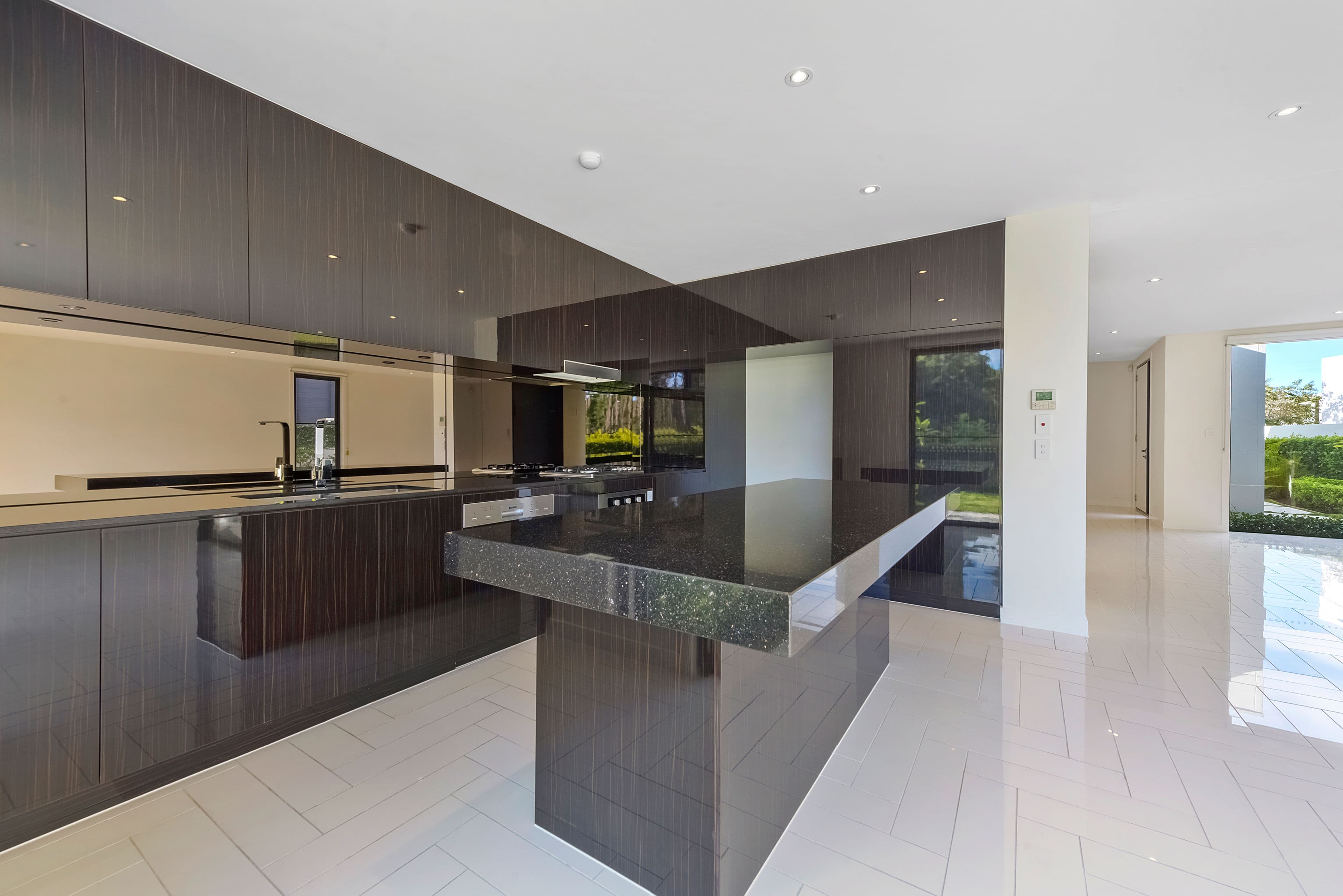 2335 Meliah Close, Sanctuary Cove QLD 4212, Sanctuary Cove - Thumbnail 6
