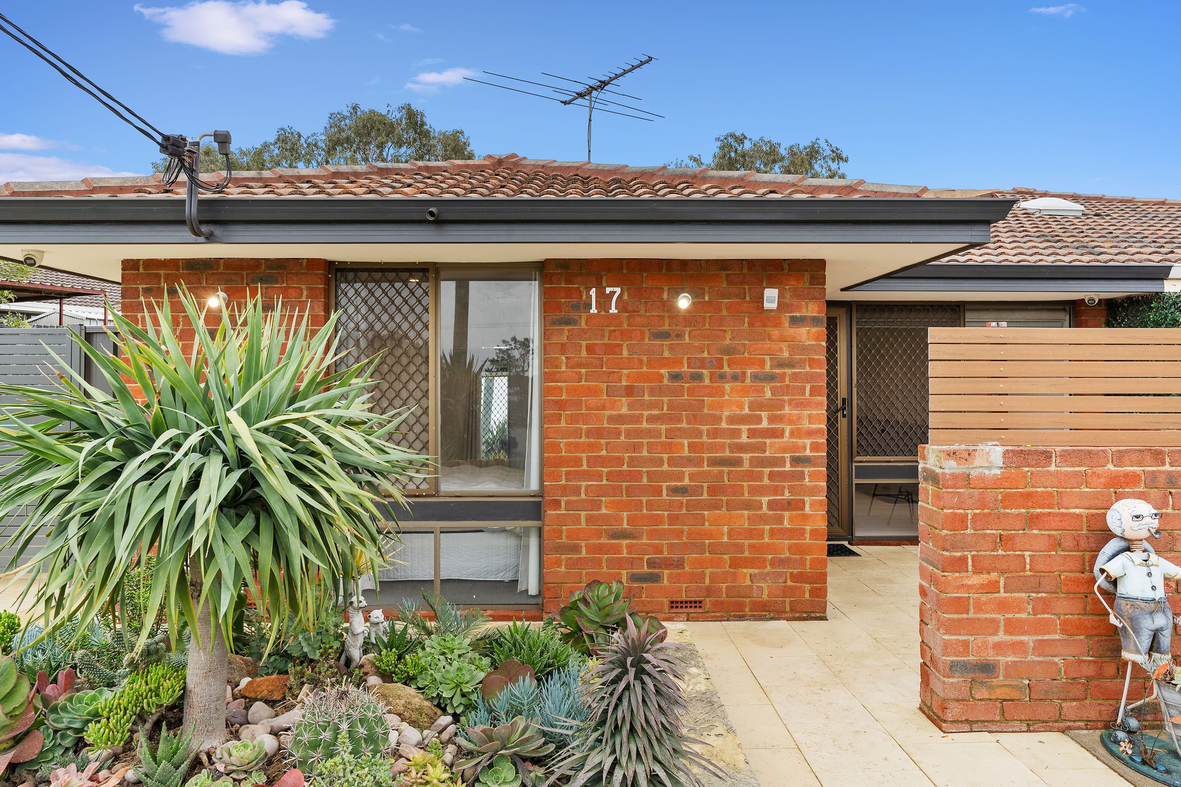 17 Tremont Place, Craigie WA 6025, Craigie - Image 1