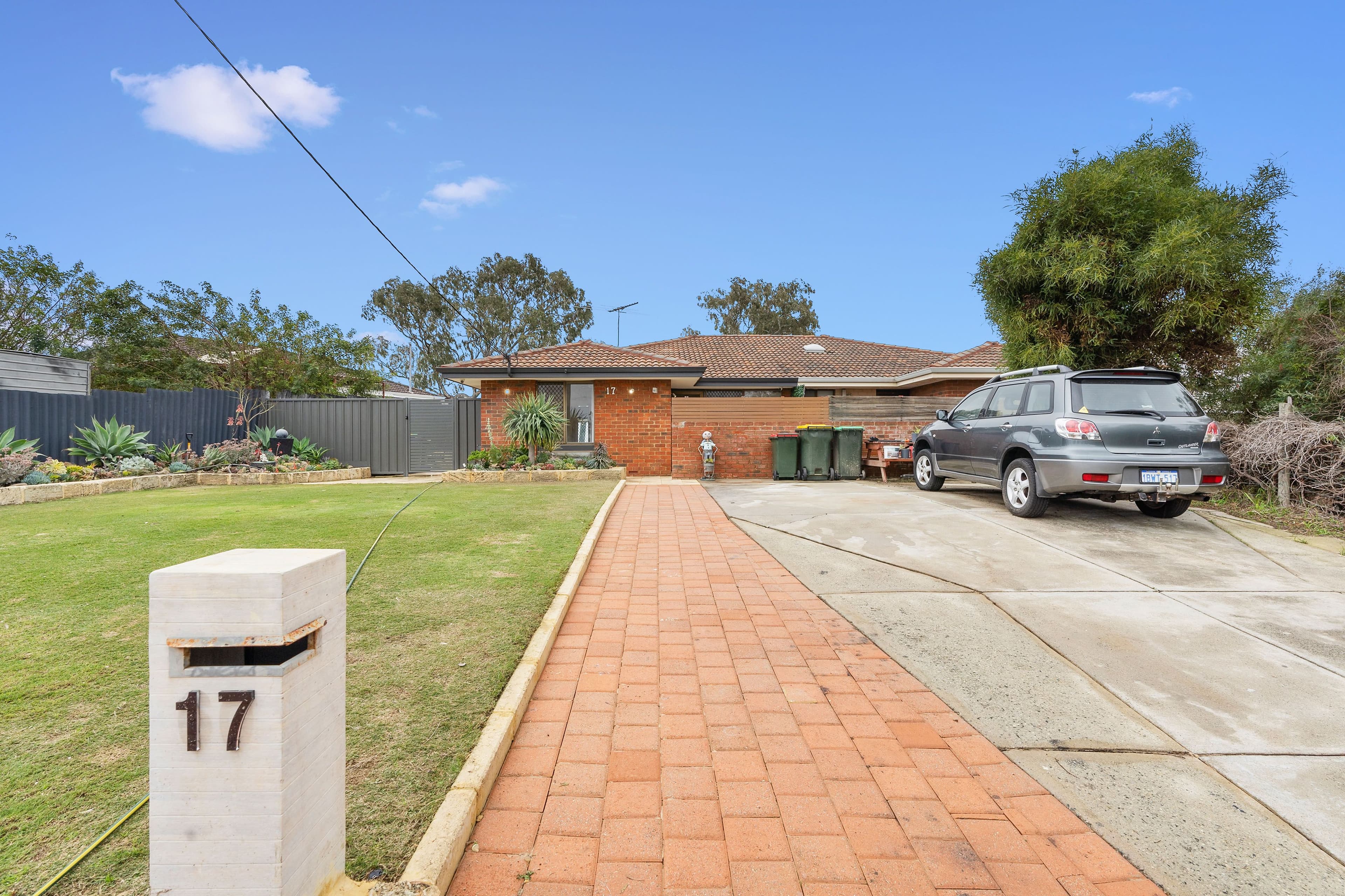 17 Tremont Place, Craigie WA 6025, Craigie - Thumbnail 2