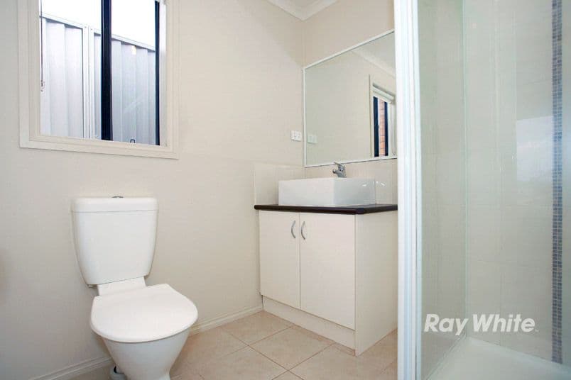 8 Avalon Crescent, CRANBOURNE EAST VIC 3977, Cranbourne East - Thumbnail 7
