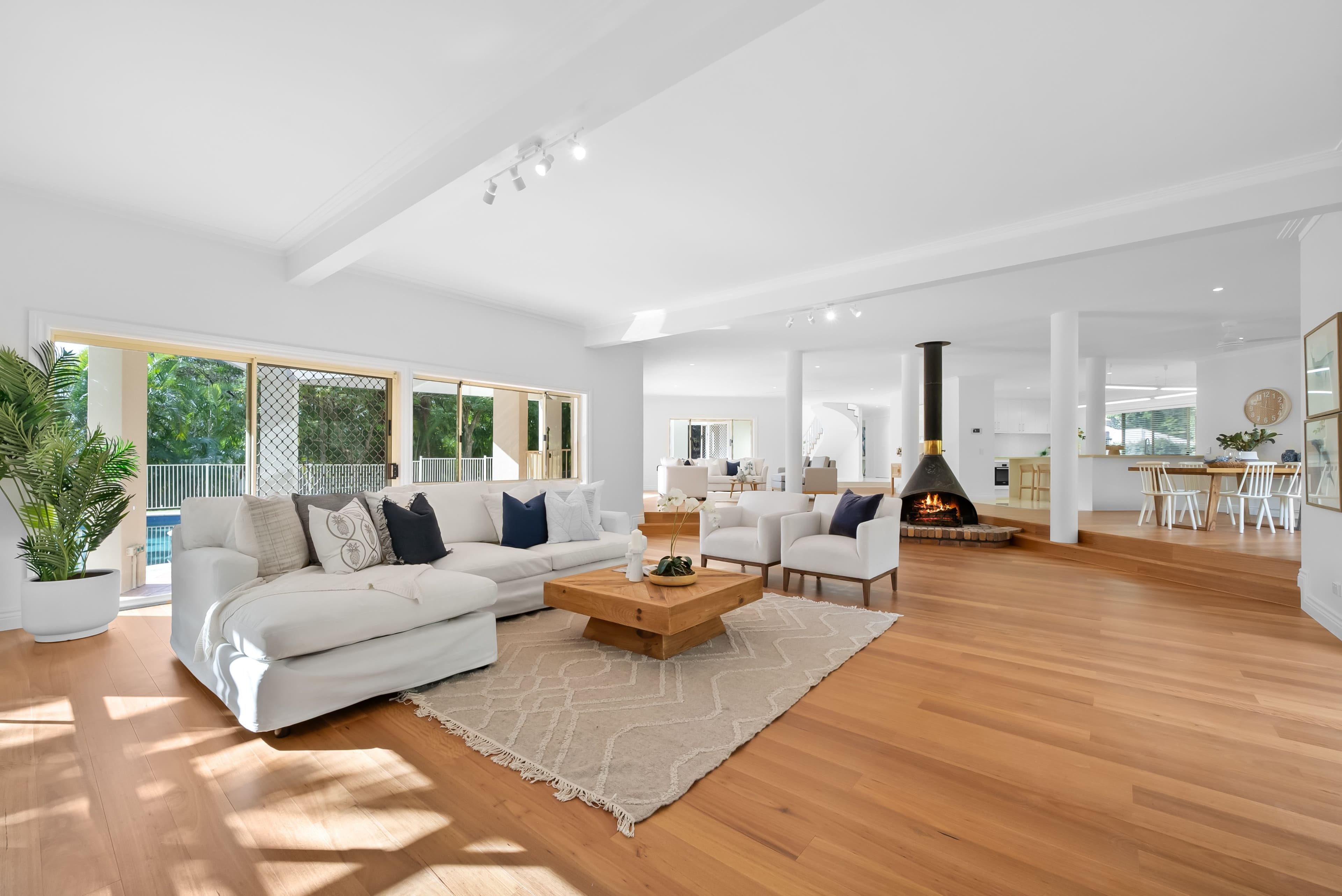 8-10 Buckingham Way, Elanora QLD 4221, Elanora - Thumbnail 3