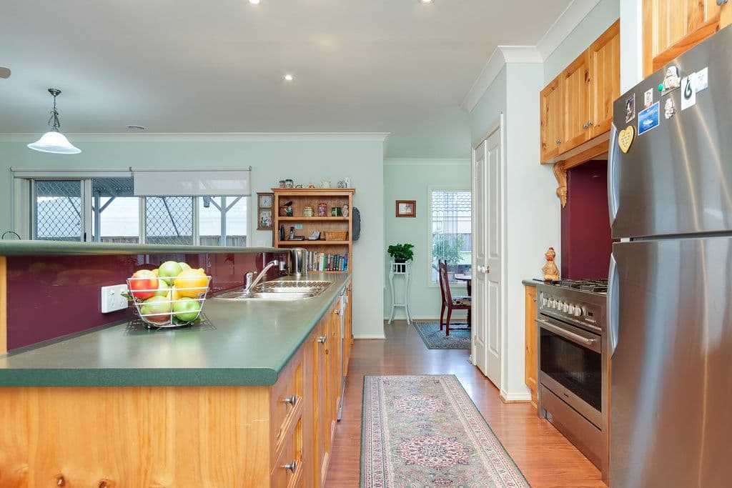 6 Brokenwood Court, LANGWARRIN VIC 3910, Langwarrin - Thumbnail 5