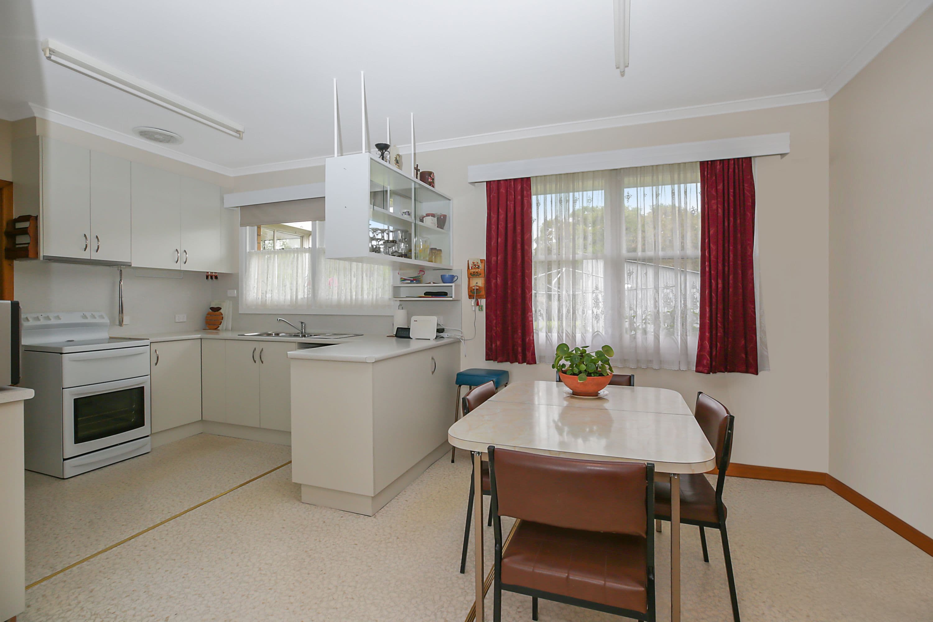 31 Fergusson Street, Camperdown VIC 3260, Camperdown - Thumbnail 5