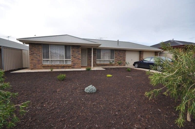 15 Axminster Crescent, CRAIGMORE SA 5114, Craigmore - Image 1