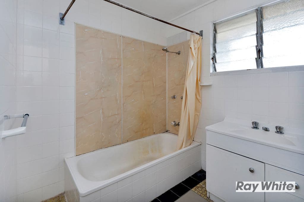 4 Southampton Road, Ellen Grove QLD 4078, Ellen Grove - Thumbnail 6