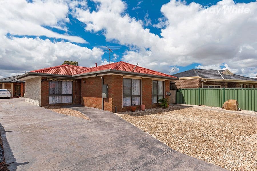43 Abercarn Avenue, Craigieburn VIC 3064, Craigieburn - Image 1