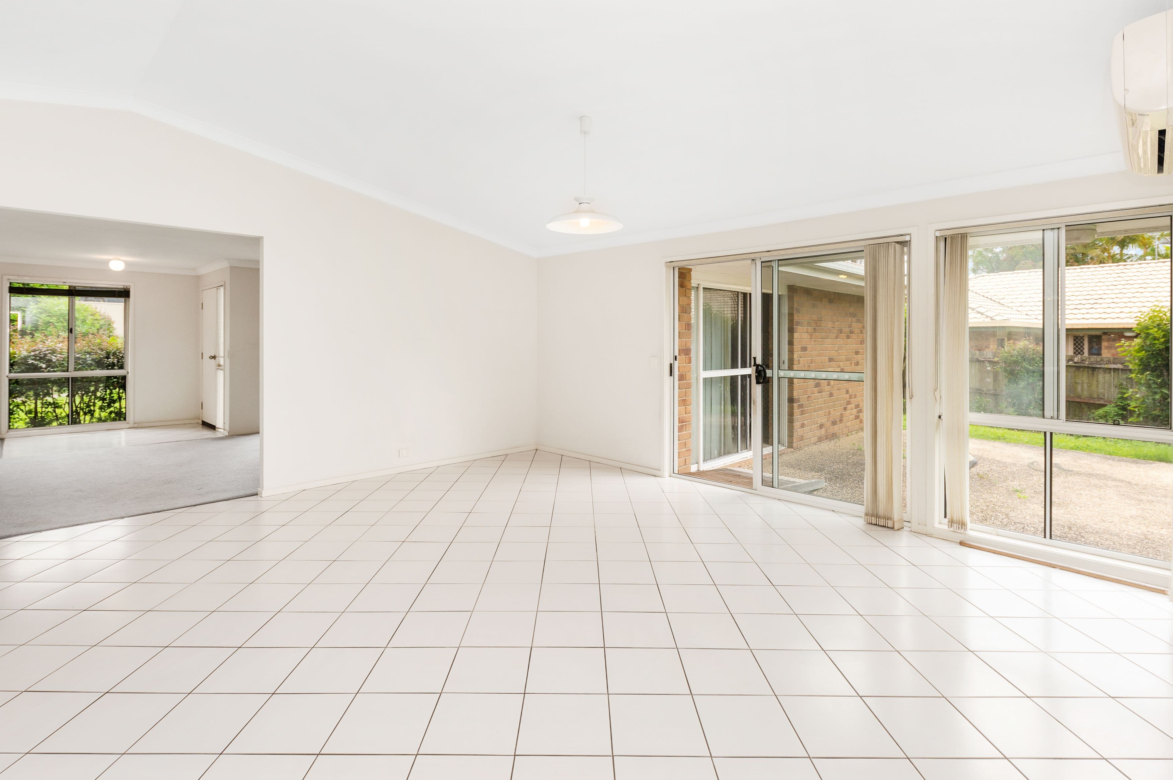 15 Allied Drive, Arundel QLD 4214, Arundel - Thumbnail 7