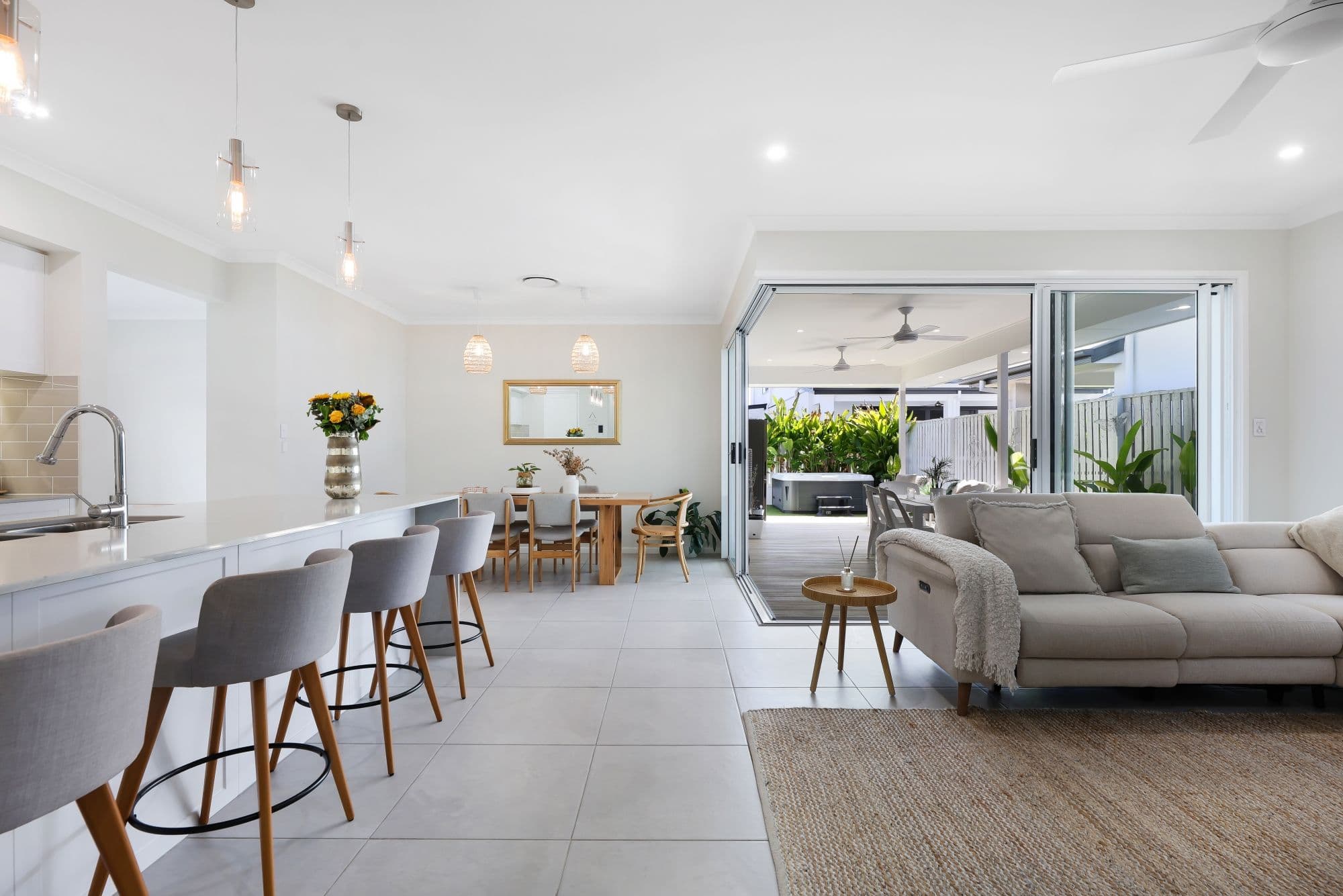 20 Meadow Circuit, Helensvale QLD 4212, Helensvale - Thumbnail 2