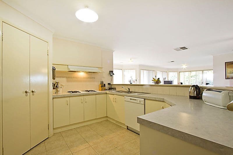 43 Roulston Way, WALLAN VIC 3756, Wallan - Thumbnail 4