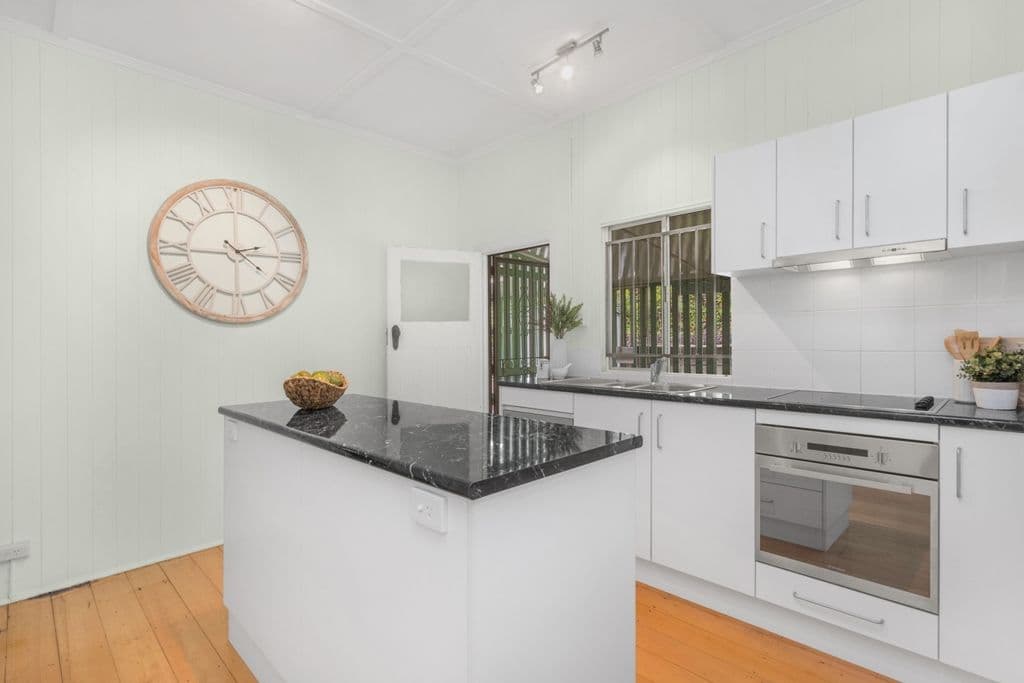 45 Lansdowne Street, Newmarket QLD 4051, Newmarket - Thumbnail 7