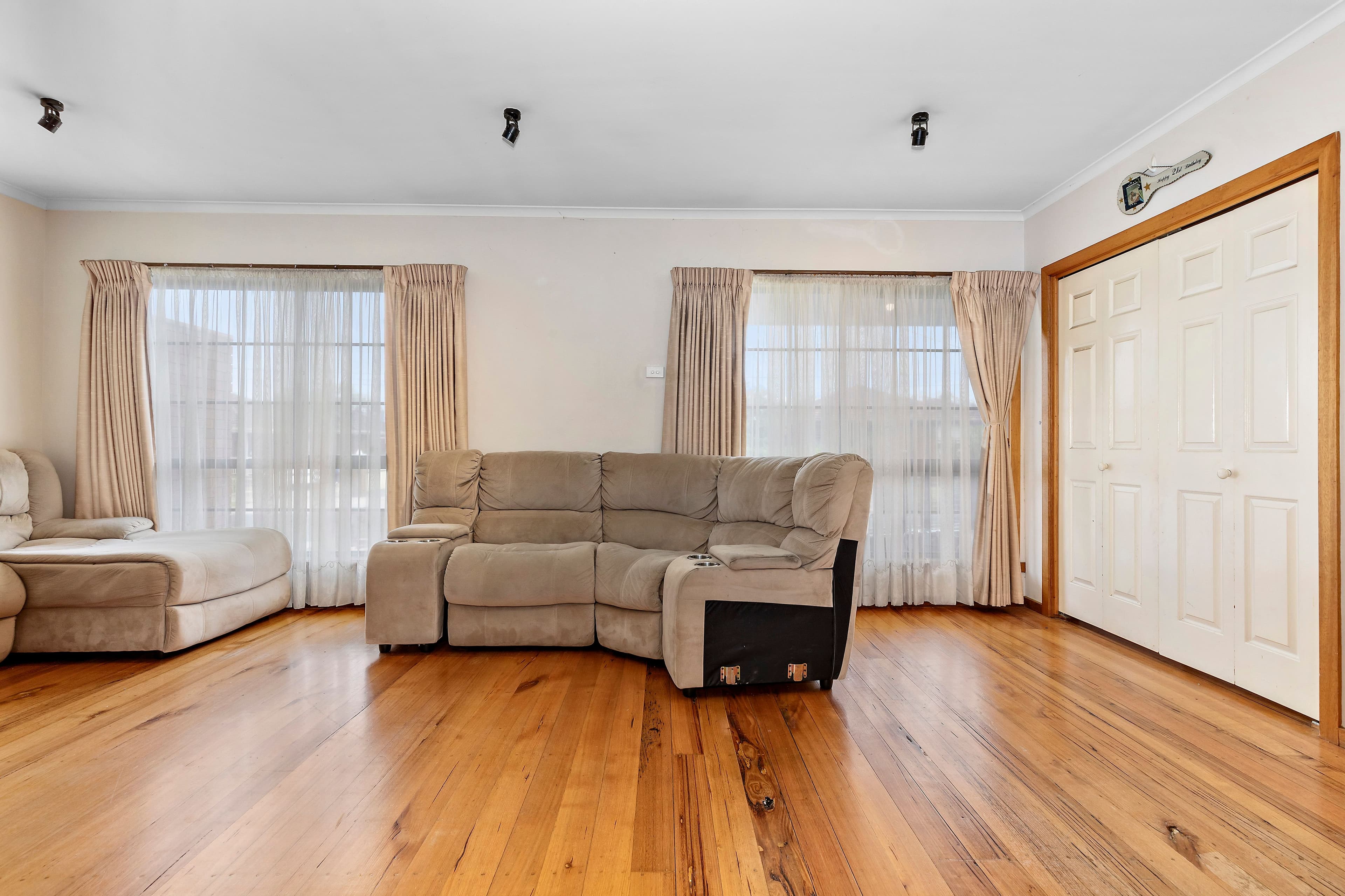 6 Pandora Avenue, Thomastown VIC 3074, Thomastown - Thumbnail 3