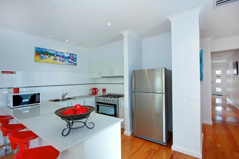 24 Dava Drive, MORNINGTON VIC 3931, Mornington - Thumbnail 4
