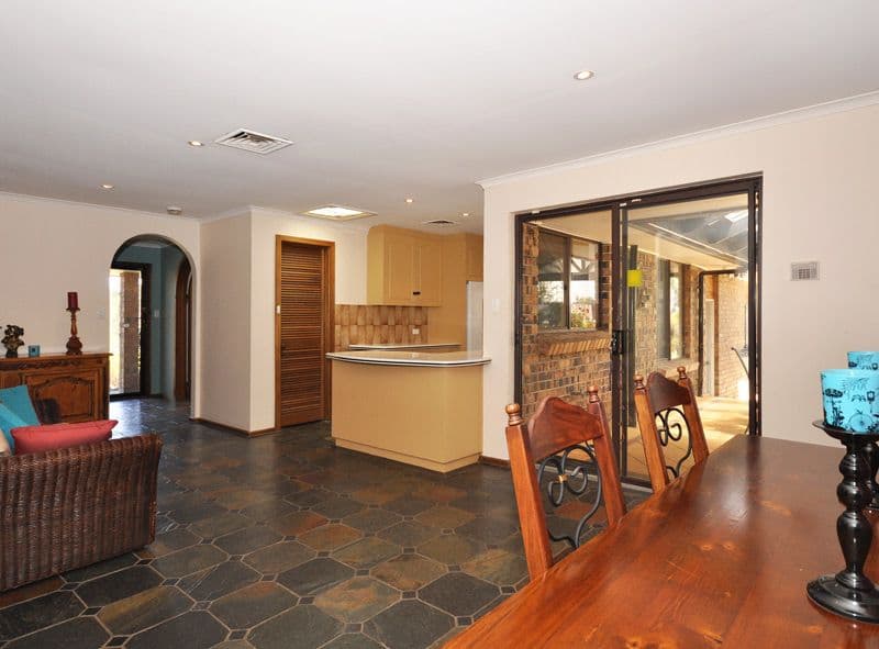126 Broadmeadow Drive, FLAGSTAFF HILL SA 5159, Flagstaff Hill - Thumbnail 8