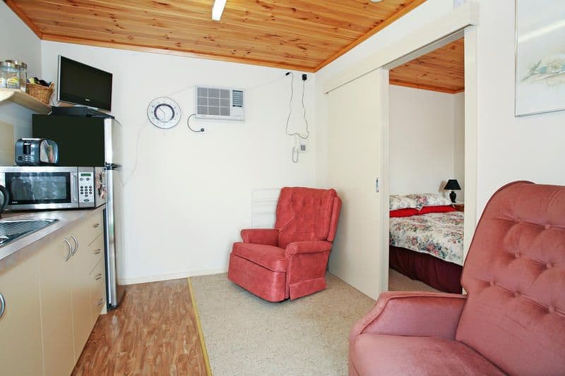 152 Colac Road, HIGHTON VIC 3216, Highton - Thumbnail 3