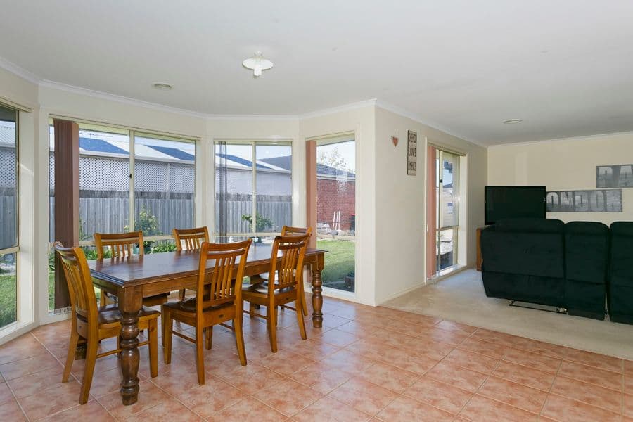 23 Haywood Grove, MELTON WEST VIC 3337, Melton West - Thumbnail 3