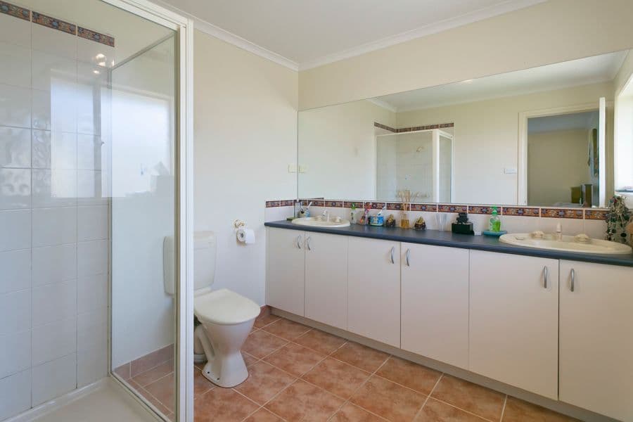 23 Haywood Grove, MELTON WEST VIC 3337, Melton West - Thumbnail 7