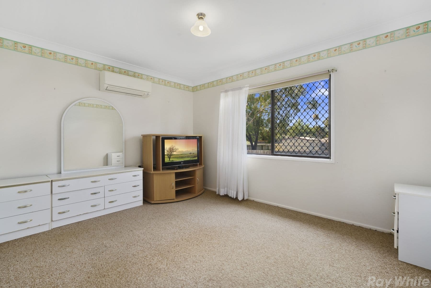 7 Luke Street, Caboolture QLD 4510, Caboolture - Thumbnail 8