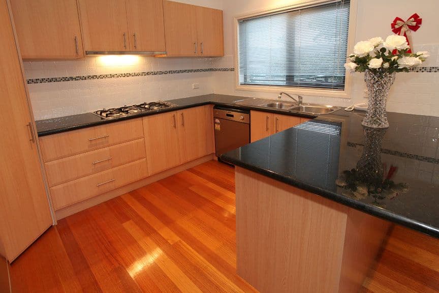2 Jacqueline Road, MOUNT WAVERLEY VIC 3149, Mount Waverley - Thumbnail 2
