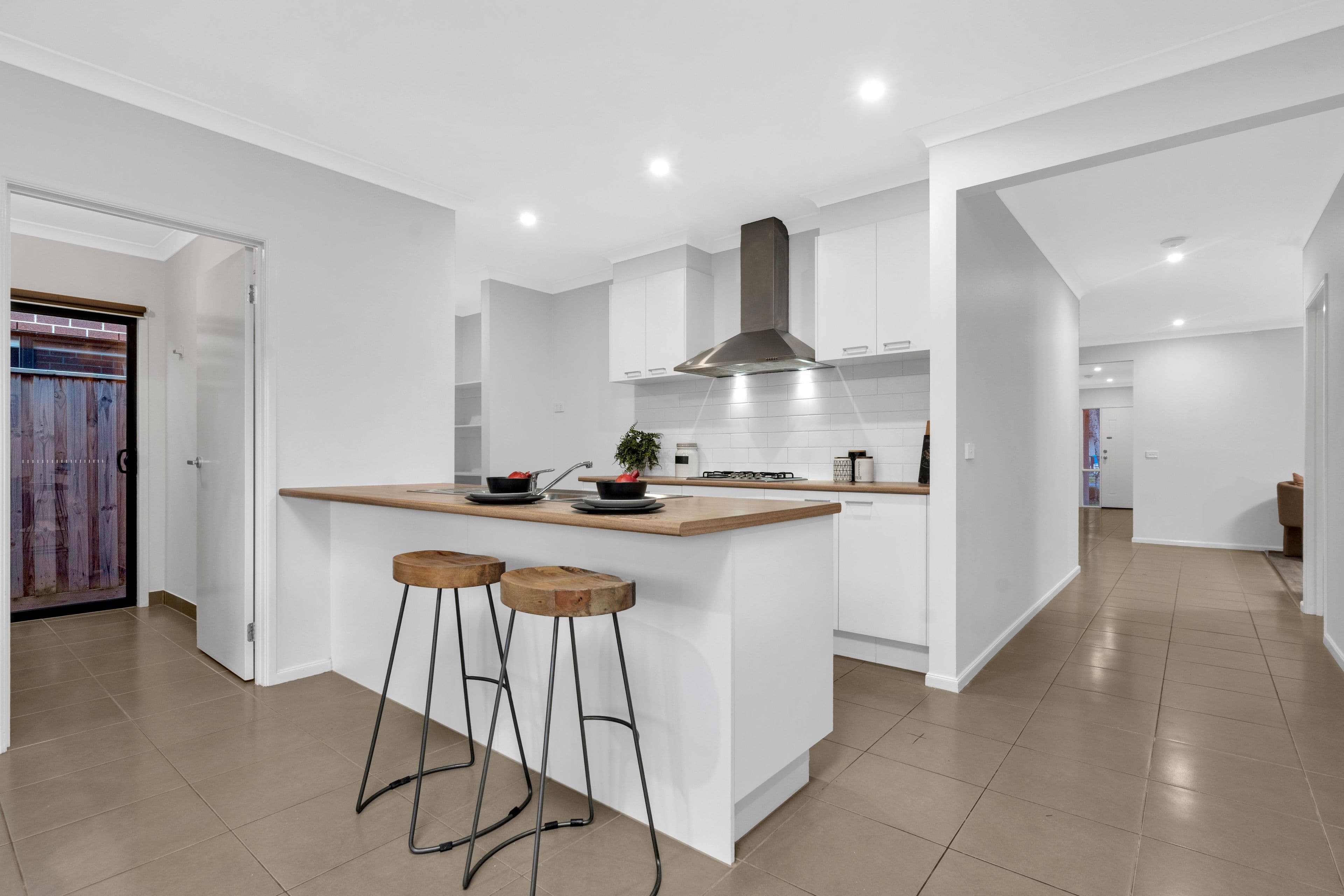 112 Wheelers Park Drive, Cranbourne North VIC 3977, Cranbourne North - Thumbnail 5