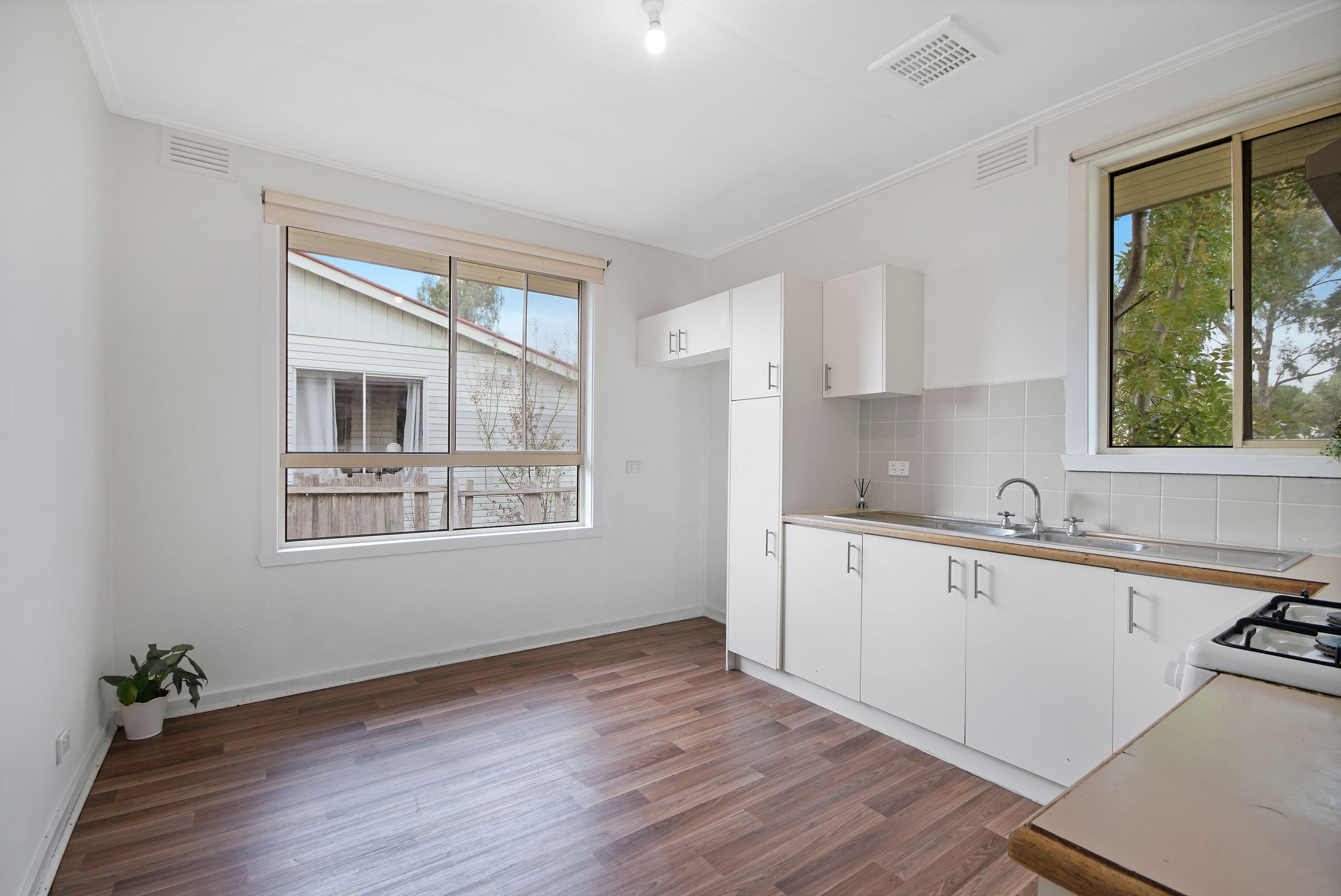 74 Marchant Avenue, Reservoir VIC 3073, Reservoir - Thumbnail 7