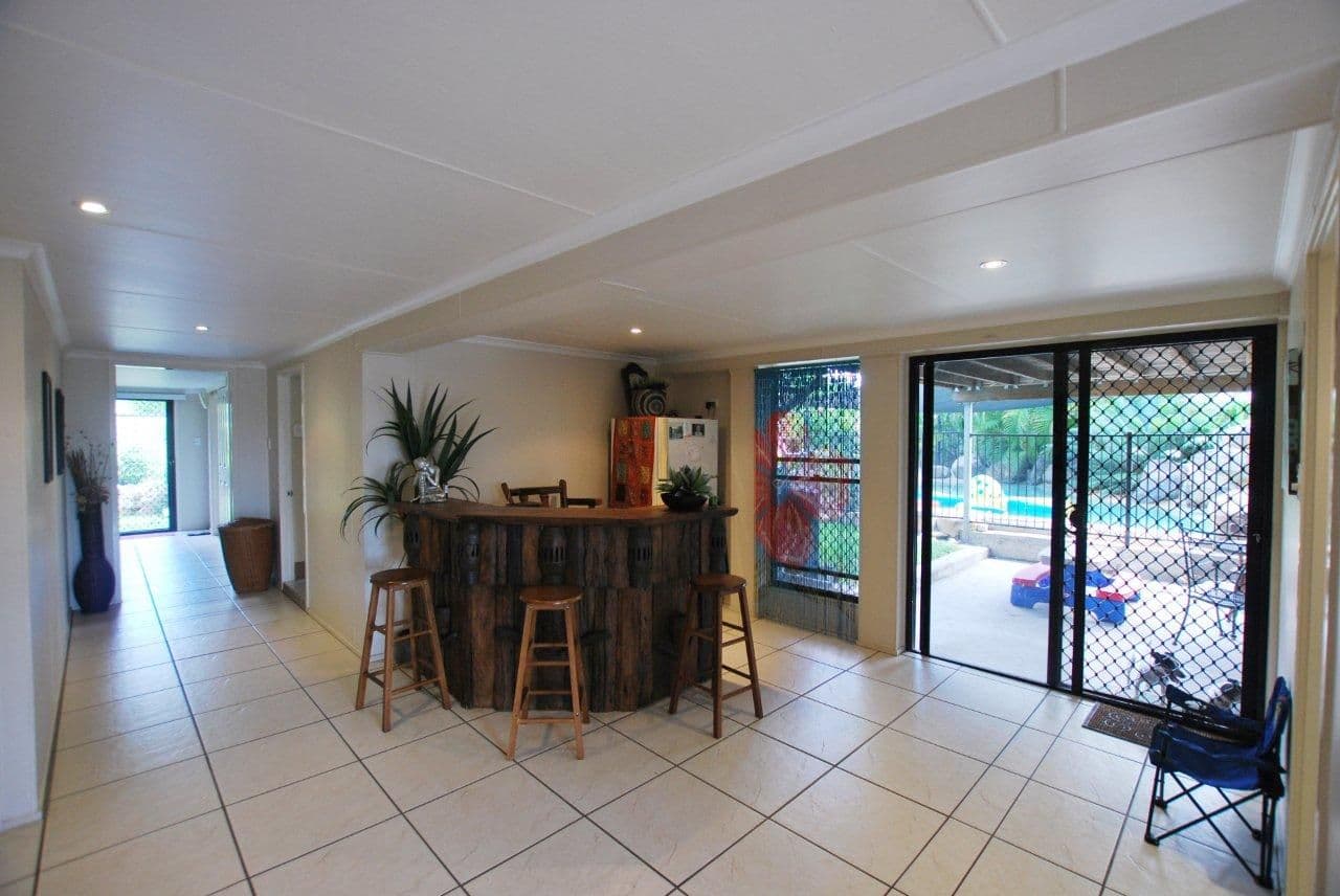11 Gilbert Court, MORANBAH QLD 4744, Moranbah - Thumbnail 5