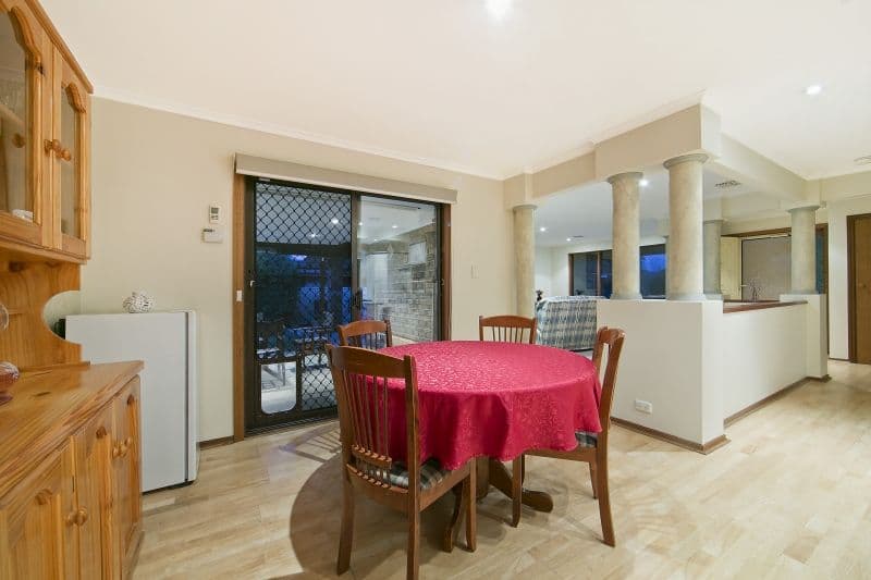51 Kambea Crescent, Viewbank, Viewbank - Thumbnail 3