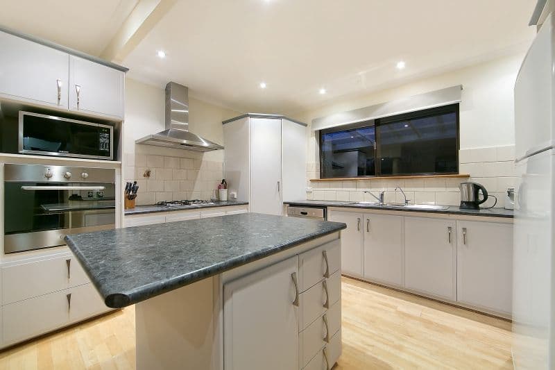 51 Kambea Crescent, Viewbank, Viewbank - Thumbnail 4