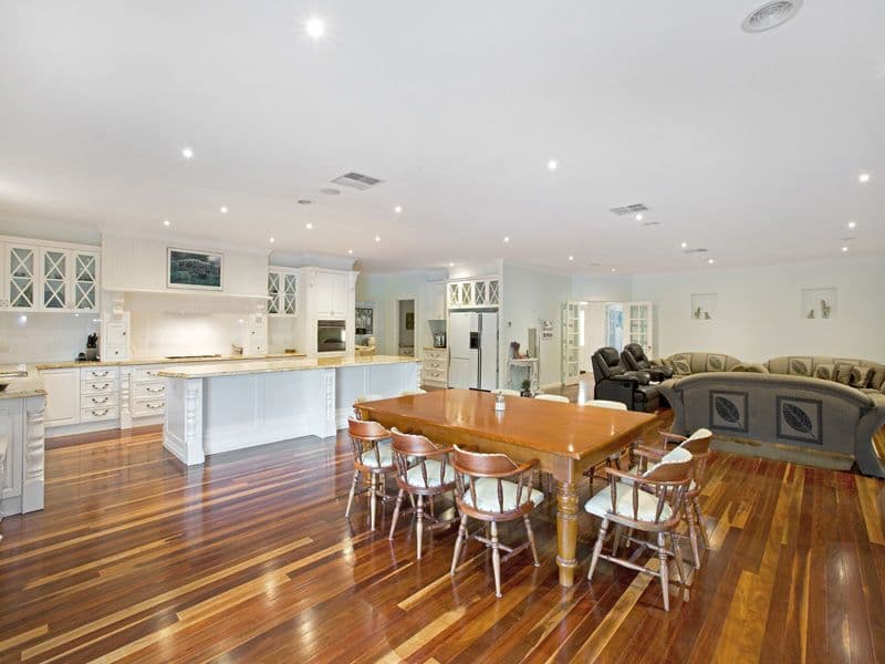 36 Tarawera Road, Doreen VIC 3754, Doreen - Thumbnail 4