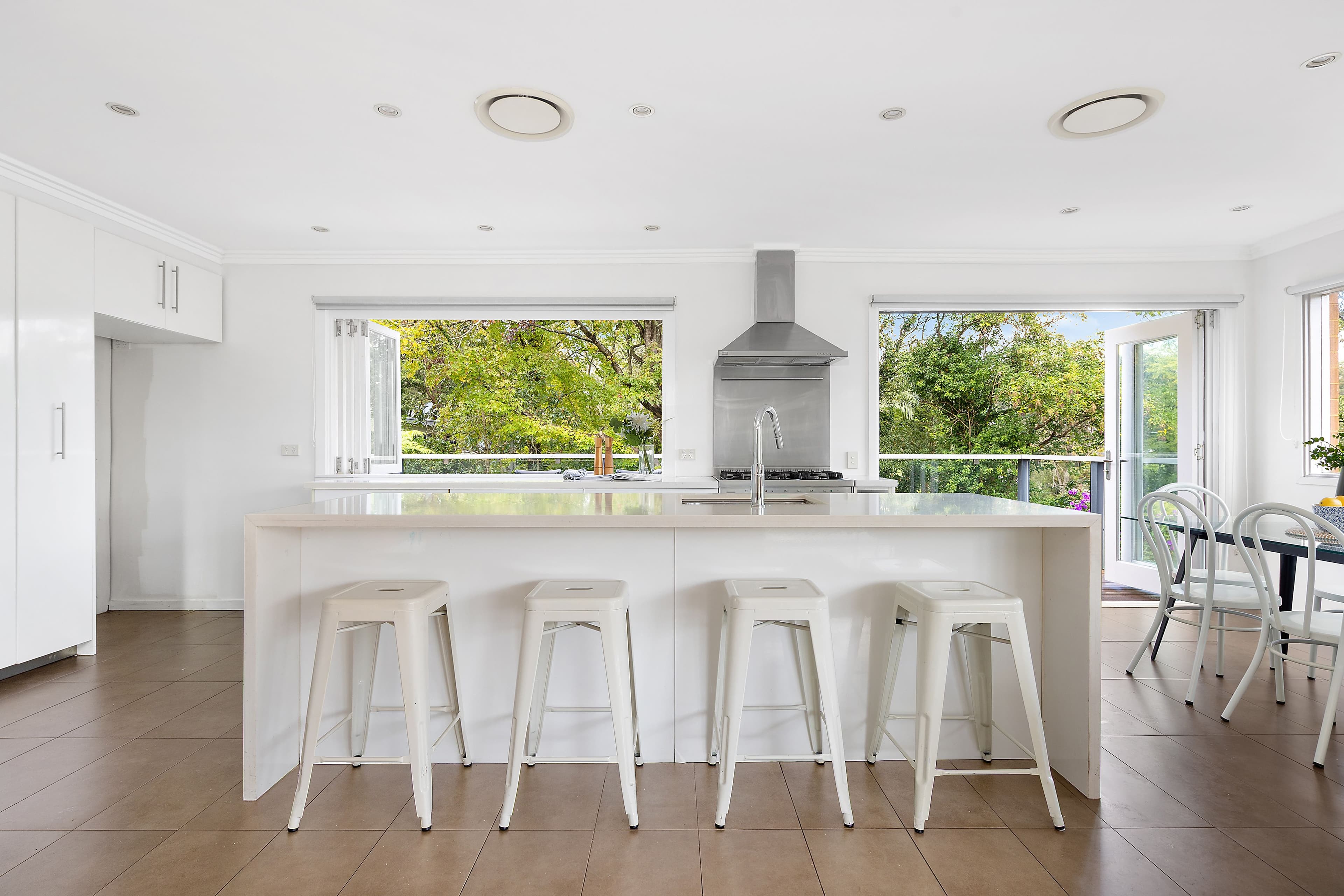 98 The Comenarra Parkway, Turramurra NSW 2074, Turramurra - Thumbnail 5