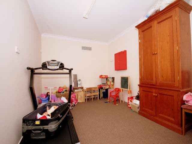 51 Shadforth Street, WILEY PARK NSW 2195, Wiley Park - Thumbnail 4