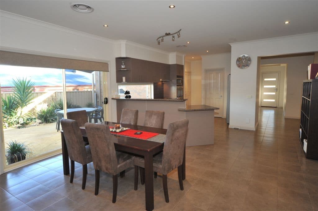 58 Pioneer Drive, MAIDEN GULLY VIC 3551, Maiden Gully - Thumbnail 2