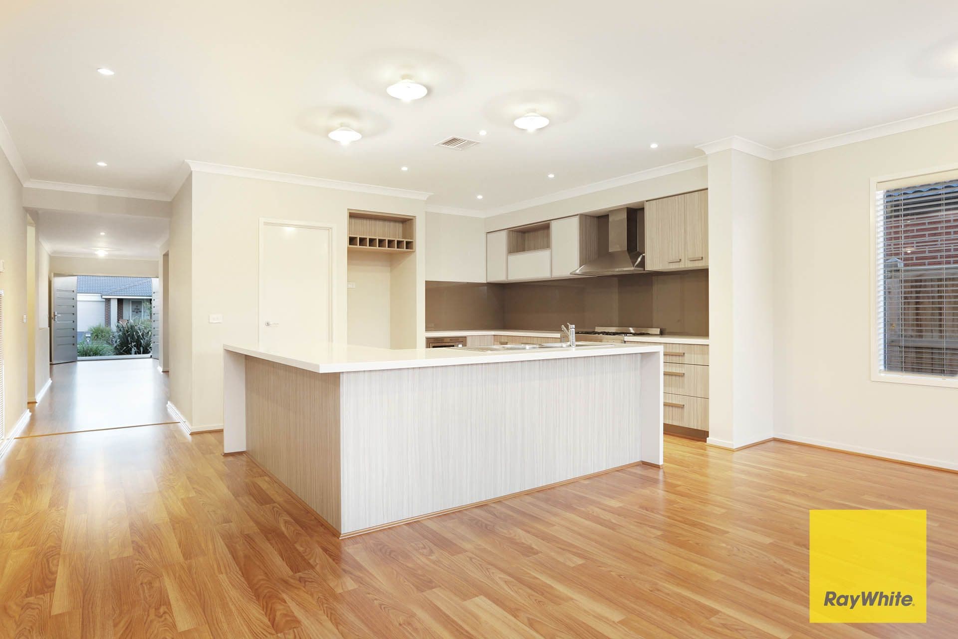 10 Seacoast Street, Point Cook VIC 3030, Point Cook - Thumbnail 6