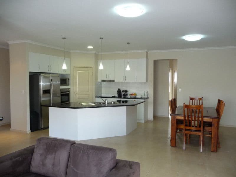 44 Honeyeater Drive, HIGHFIELDS QLD 4352, Highfields - Thumbnail 3