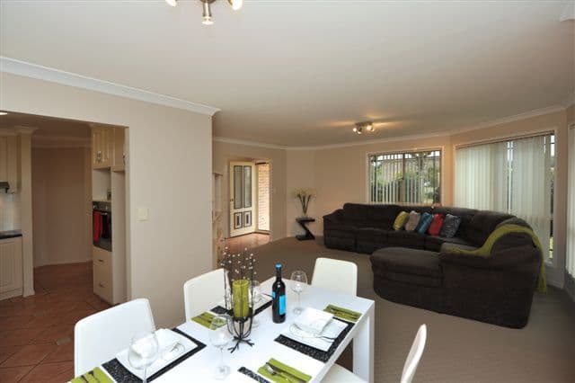 11 Dahlia Court, MIDDLE RIDGE QLD 4350, Middle Ridge - Thumbnail 2
