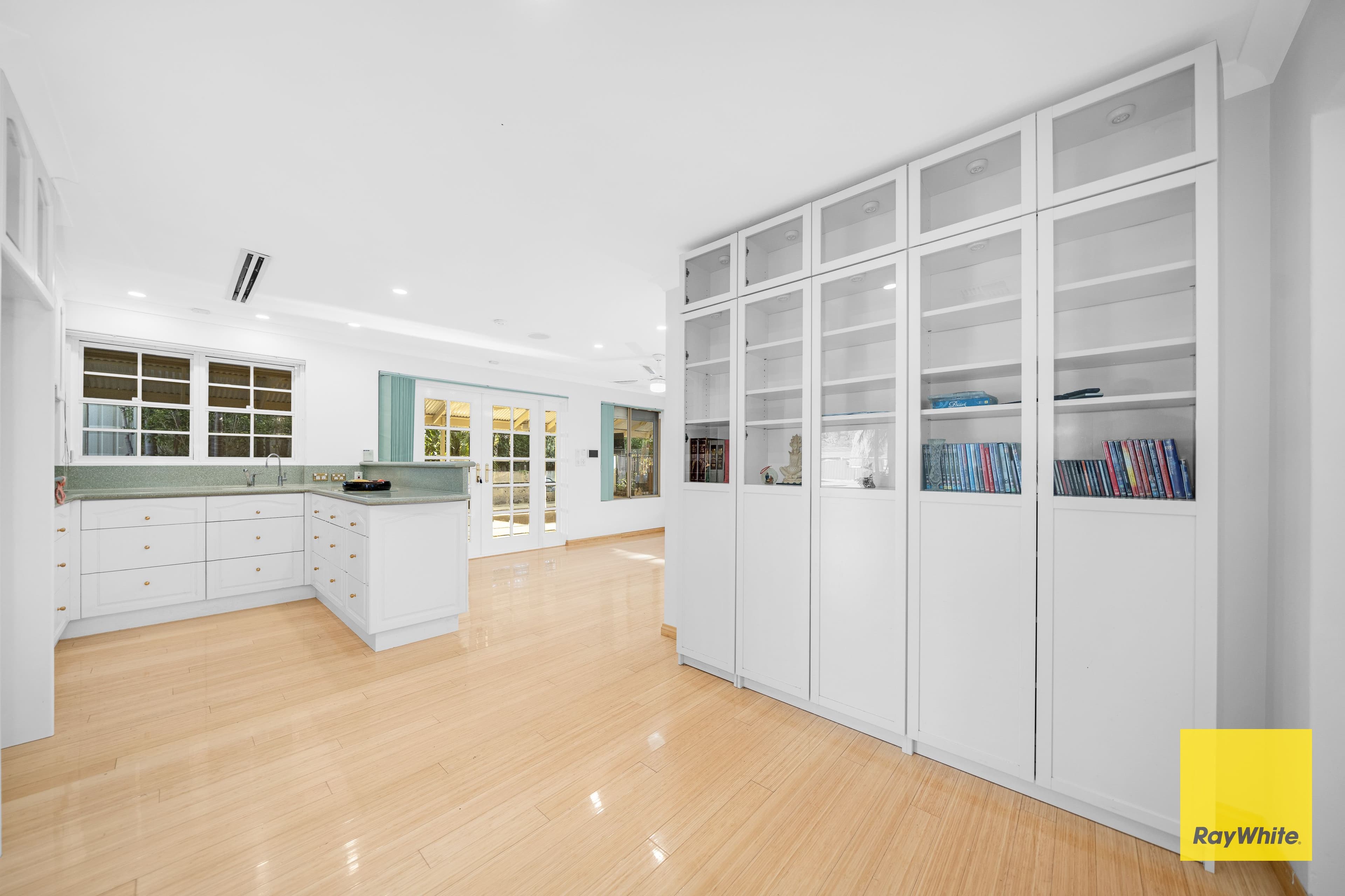 22 Lambourne Retreat, Mirrabooka WA 6061, Mirrabooka - Thumbnail 4