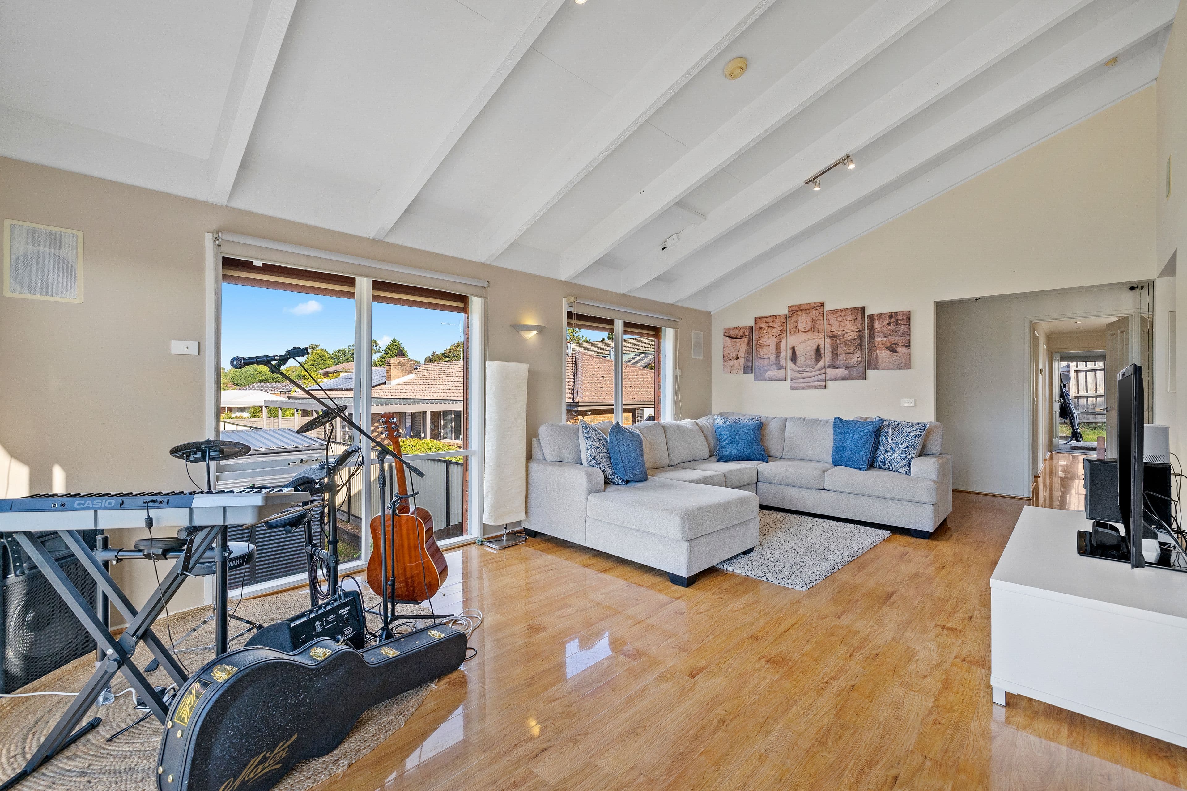 1 Lawrence Drive, Berwick VIC 3806, Berwick - Thumbnail 3
