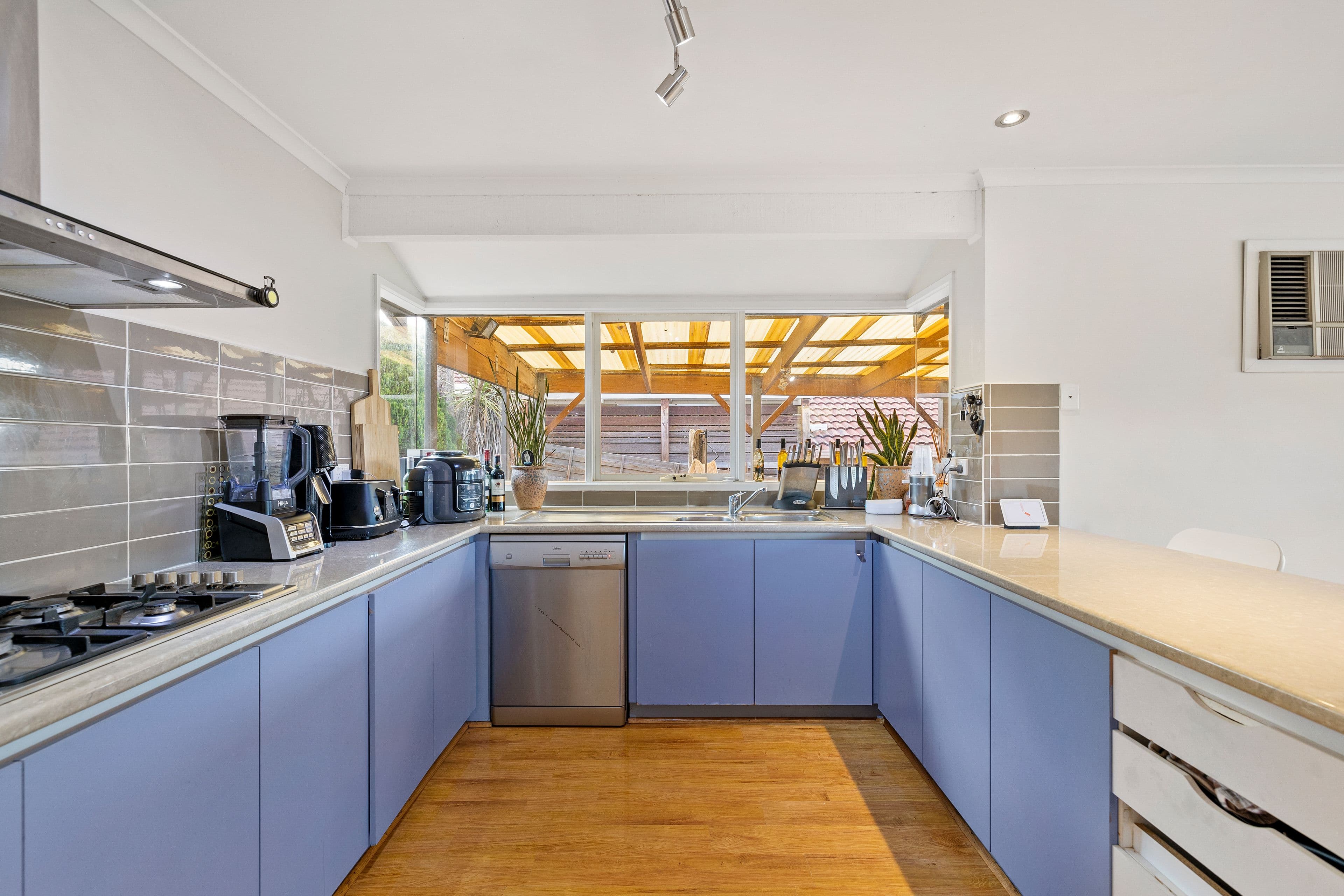 1 Lawrence Drive, Berwick VIC 3806, Berwick - Thumbnail 7