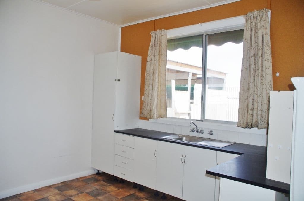 188 Sixteenth Street, RENMARK SA 5341, Renmark - Thumbnail 3