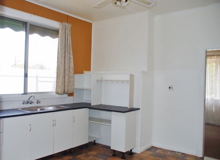 188 Sixteenth Street, RENMARK SA 5341, Renmark - Thumbnail 4