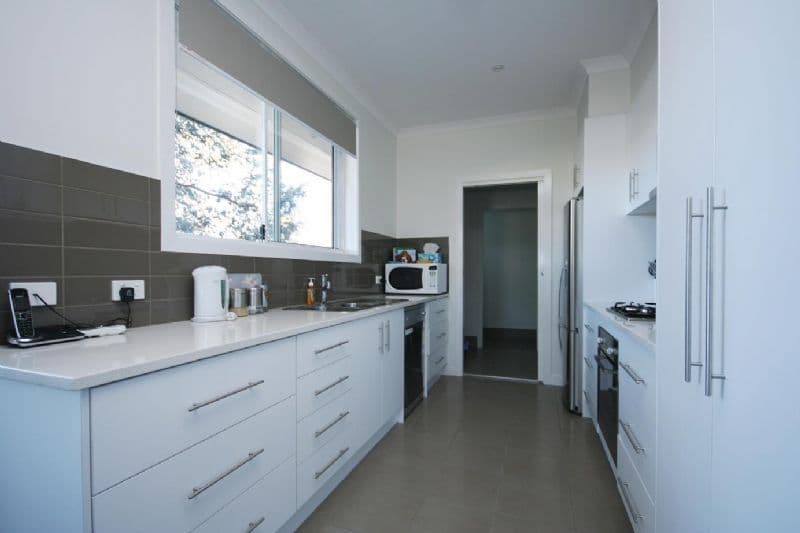 17 Gilmore Place, QUEANBEYAN NSW 2620, Queanbeyan West - Thumbnail 4