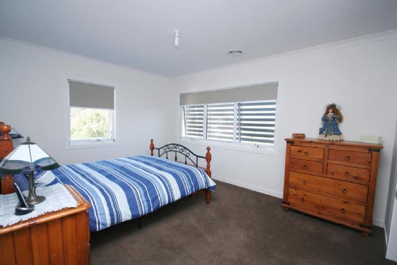 17 Gilmore Place, QUEANBEYAN NSW 2620, Queanbeyan West - Thumbnail 5