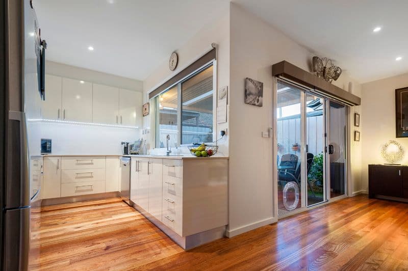 43 Orrong Avenue, Reservoir VIC 3073, Reservoir - Thumbnail 2