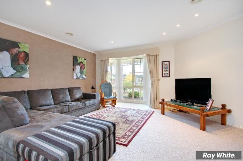 4  Kingston Close, MORNINGTON VIC 3931, Mornington - Thumbnail 2