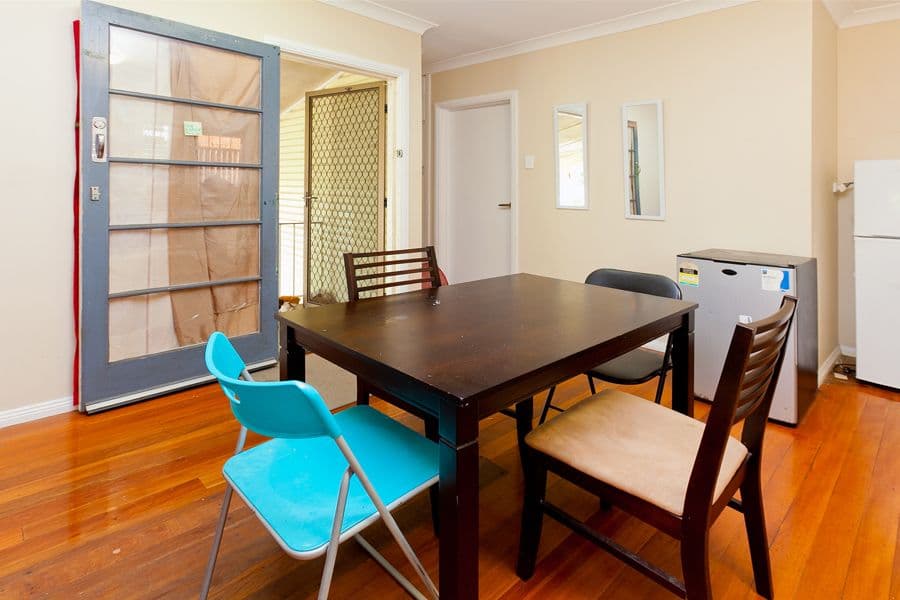 121 Marshall Road, HOLLAND PARK WEST QLD 4121, Holland Park West - Thumbnail 5