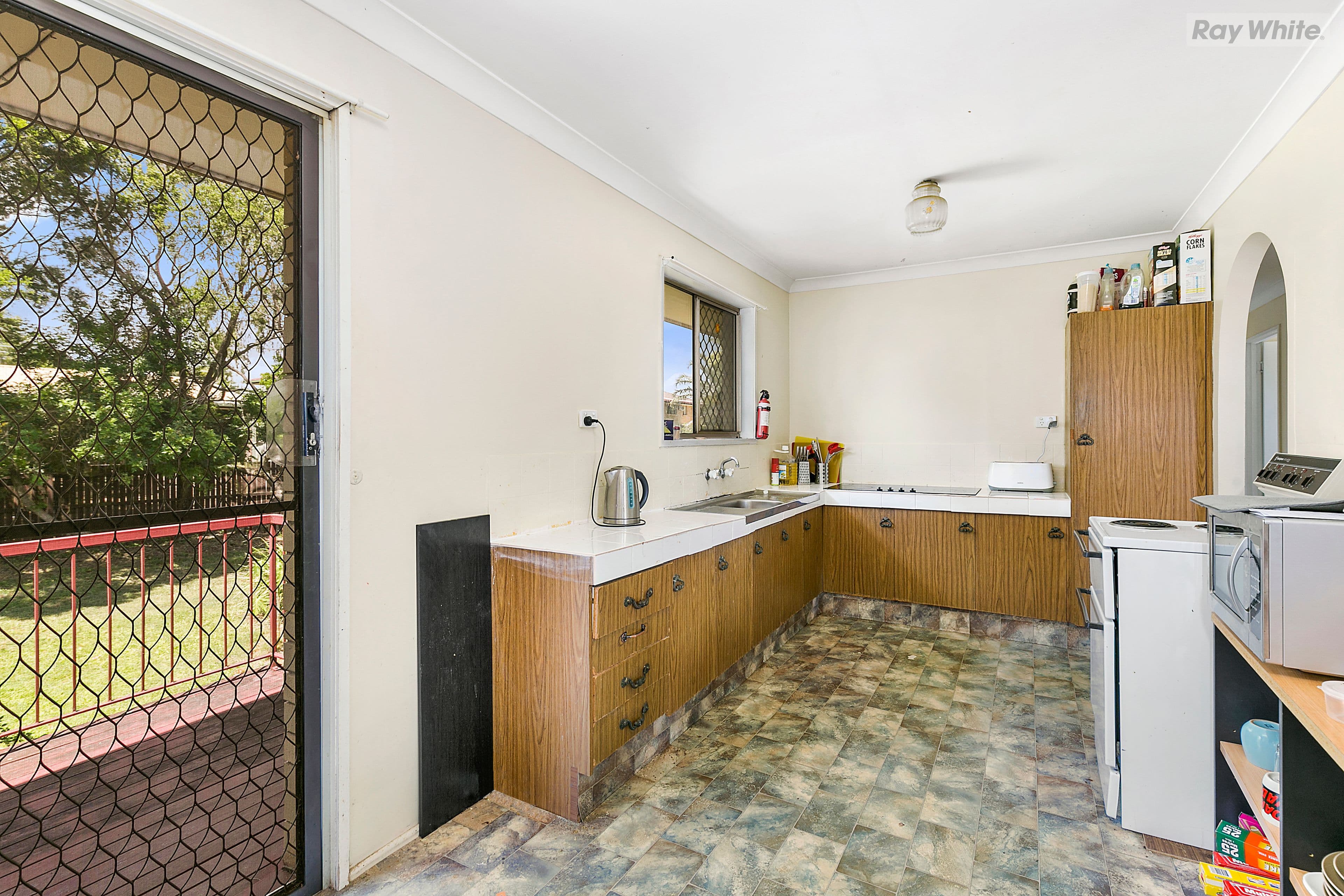 17 Reerden Street, Collingwood Park QLD 4301, Collingwood Park - Thumbnail 2