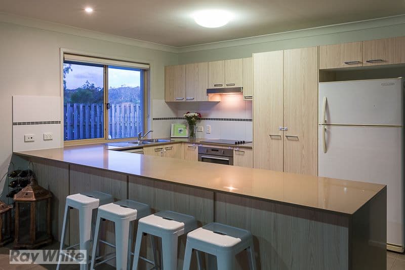 10 Balladonia Street, Mount Cotton QLD 4165, Mount Cotton - Thumbnail 2