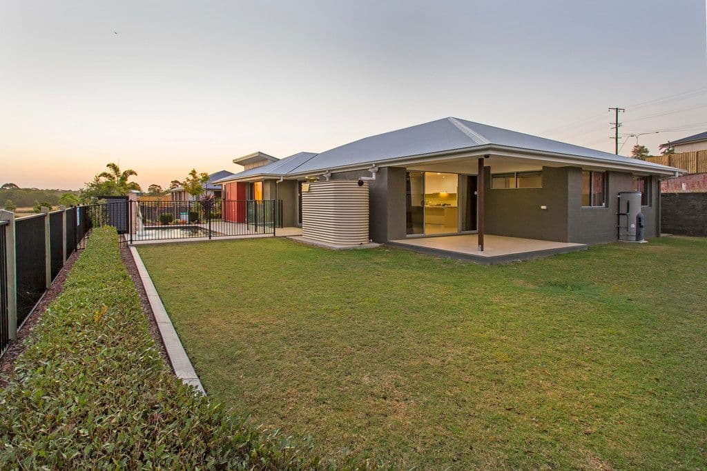 6 Springbrook Drive, CAPALABA QLD 4157, Capalaba - Thumbnail 2