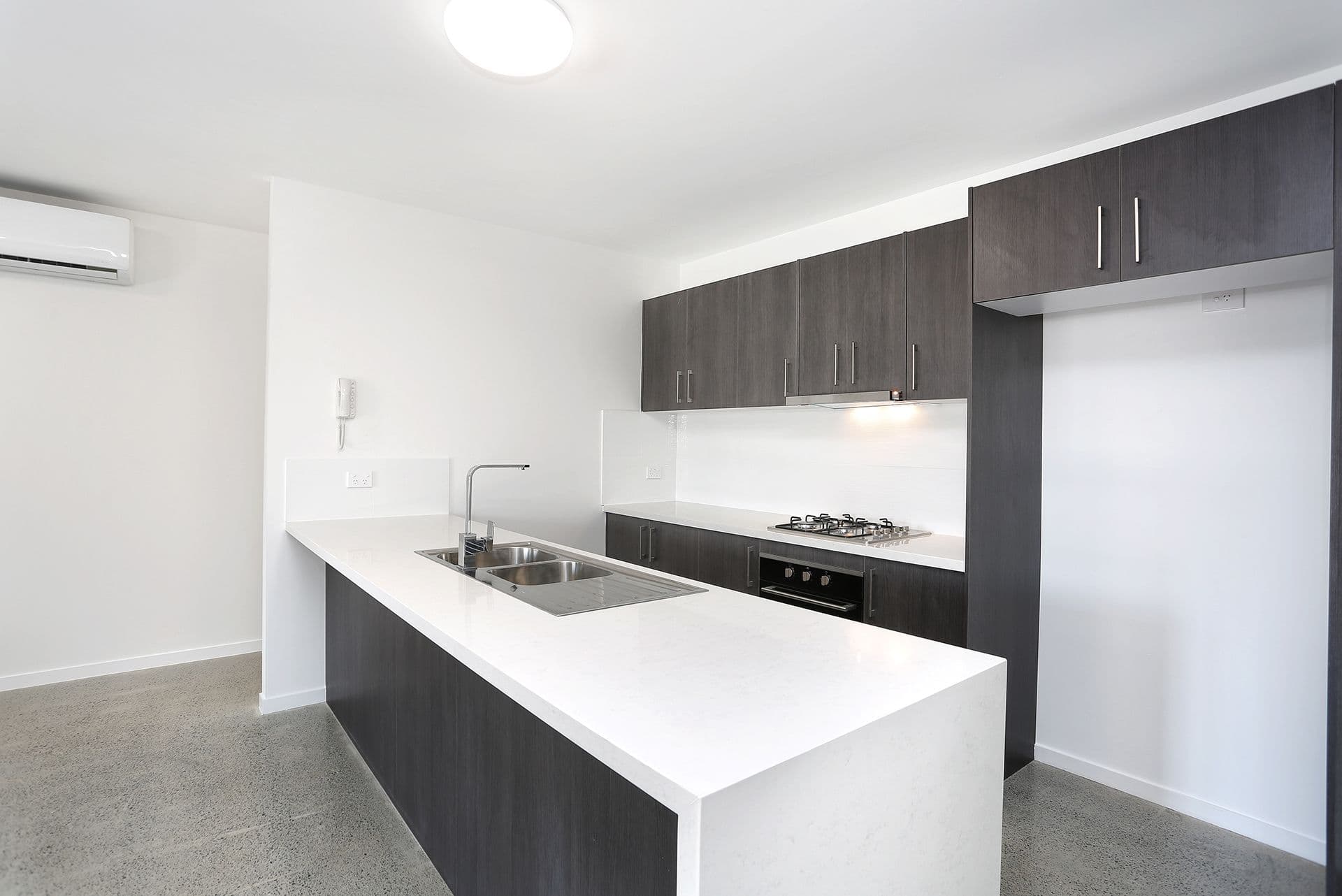 7 Livingstone Street, Yeerongpilly QLD 4105, Yeerongpilly - Thumbnail 3