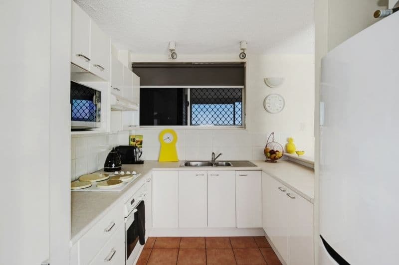 32 Powell Crescent ( SUMMIT HOUSE ), Coolangatta QLD 4225, Coolangatta - Thumbnail 4