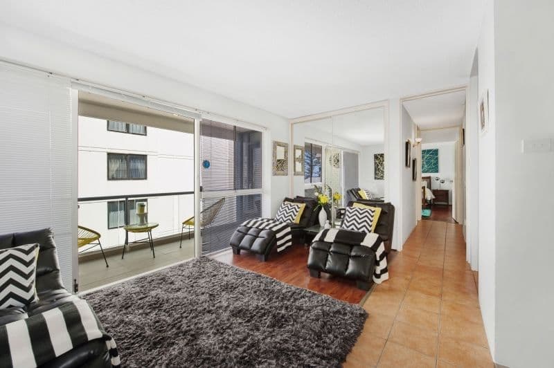 32 Powell Crescent ( SUMMIT HOUSE ), Coolangatta QLD 4225, Coolangatta - Thumbnail 6